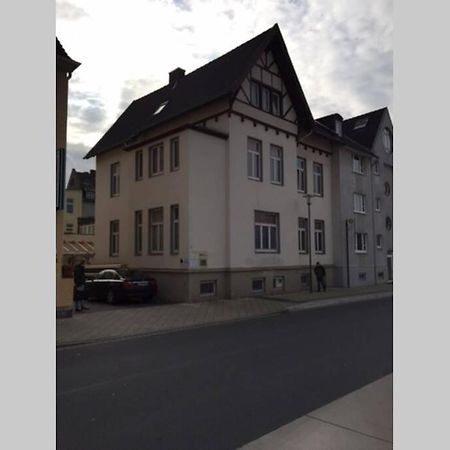 Apartmenthaus Am Bahnhof 代特莫尔德 外观 照片