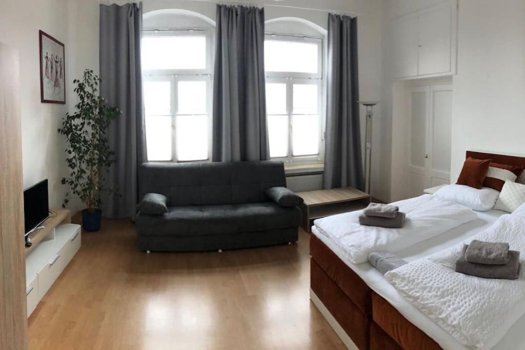 Apartmenthaus Am Bahnhof 代特莫尔德 外观 照片