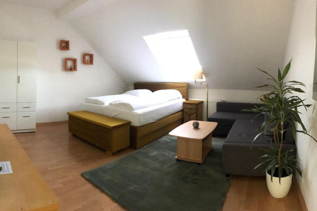 Apartmenthaus Am Bahnhof 代特莫尔德 外观 照片