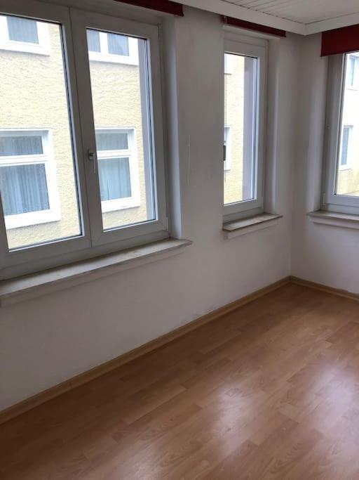 Apartmenthaus Am Bahnhof 代特莫尔德 外观 照片