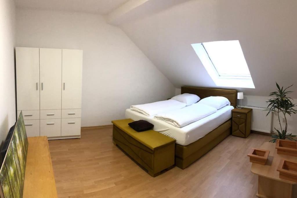 Apartmenthaus Am Bahnhof 代特莫尔德 外观 照片