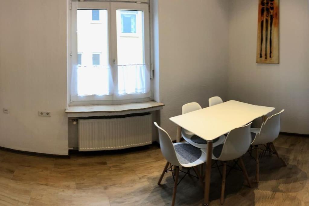 Apartmenthaus Am Bahnhof 代特莫尔德 外观 照片