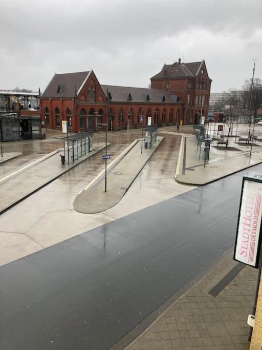 Apartmenthaus Am Bahnhof 代特莫尔德 外观 照片