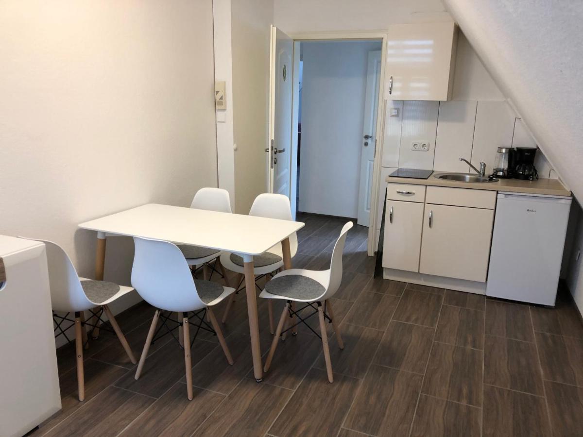 Apartmenthaus Am Bahnhof 代特莫尔德 外观 照片