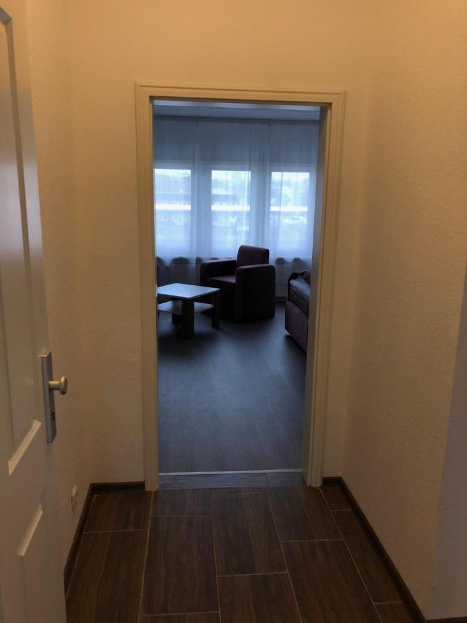 Apartmenthaus Am Bahnhof 代特莫尔德 外观 照片