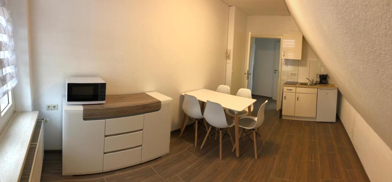 Apartmenthaus Am Bahnhof 代特莫尔德 外观 照片
