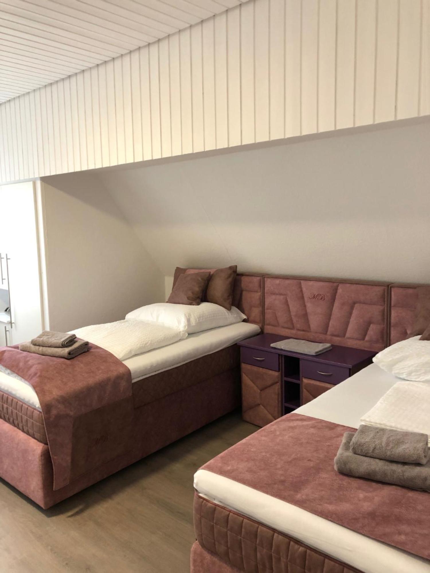 Apartmenthaus Am Bahnhof 代特莫尔德 外观 照片
