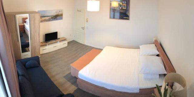 Apartmenthaus Am Bahnhof 代特莫尔德 外观 照片