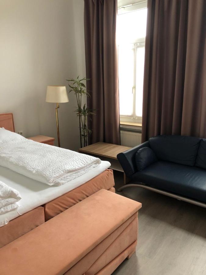 Apartmenthaus Am Bahnhof 代特莫尔德 外观 照片