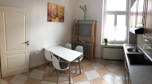 Apartmenthaus Am Bahnhof 代特莫尔德 外观 照片