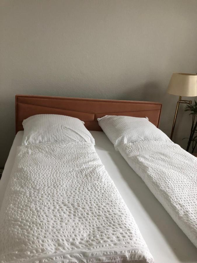 Apartmenthaus Am Bahnhof 代特莫尔德 外观 照片