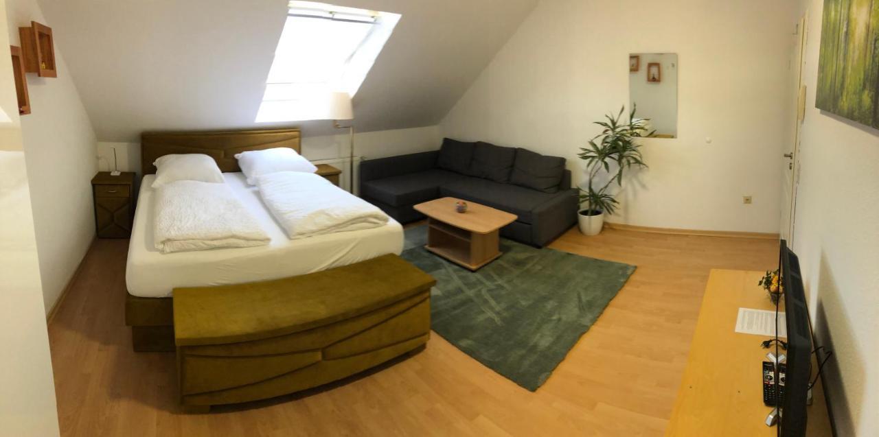 Apartmenthaus Am Bahnhof 代特莫尔德 外观 照片