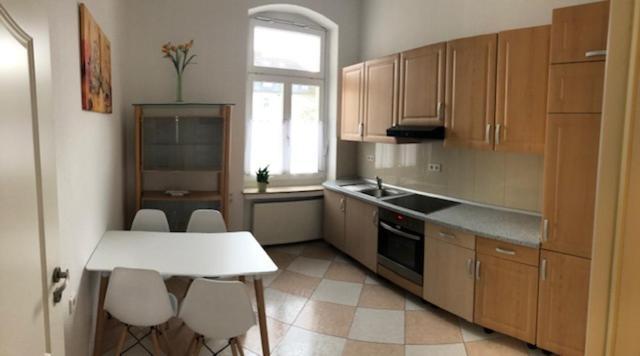 Apartmenthaus Am Bahnhof 代特莫尔德 外观 照片
