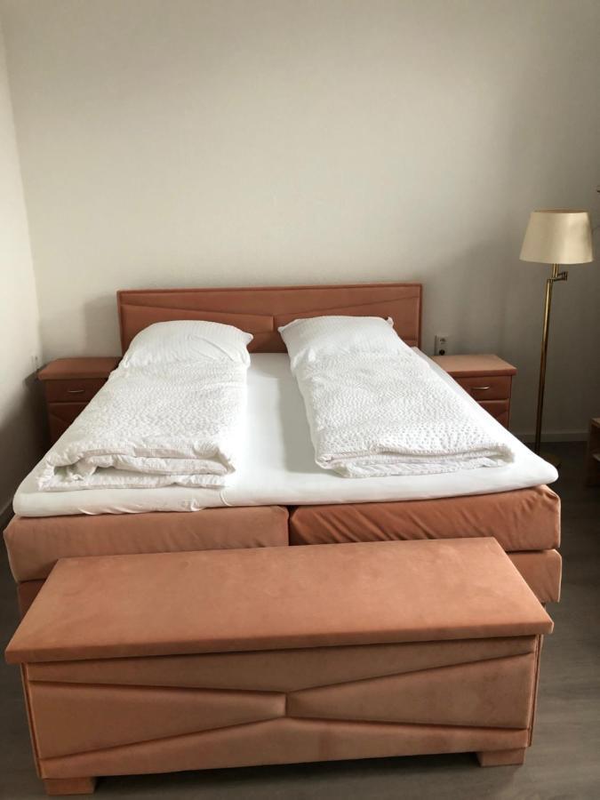 Apartmenthaus Am Bahnhof 代特莫尔德 外观 照片