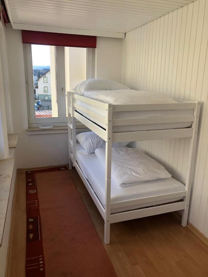 Apartmenthaus Am Bahnhof 代特莫尔德 外观 照片